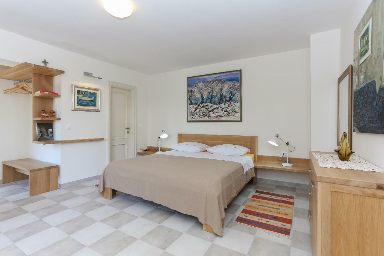 Secret Garden Barada Beach Apartment Trogir Exterior foto