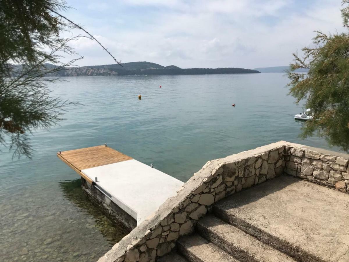Secret Garden Barada Beach Apartment Trogir Exterior foto